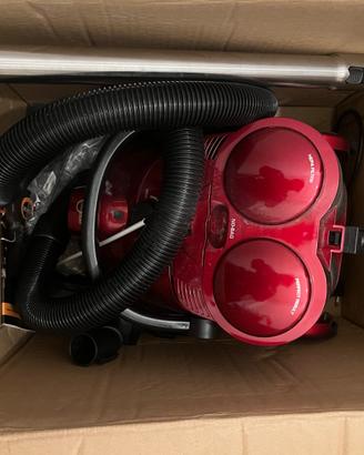 Aspirapolvere a traino