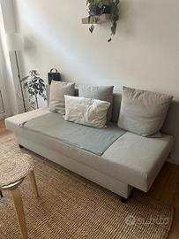 Divano letto comodo e poco utilizzato