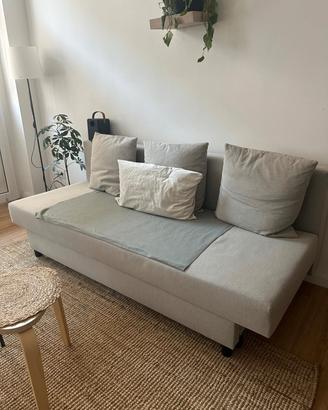 Divano letto comodo e poco utilizzato