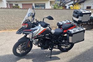 Benelli TRK 702 perfetta, accessoriata