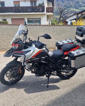 Benelli TRK 702 perfetta, accessoriata