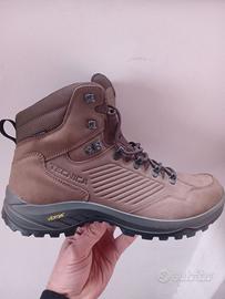 Scarpa trekking TECNICA