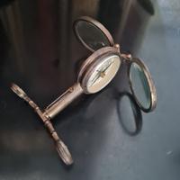 Antico  binocolo pieghevole  francese  ,con busso