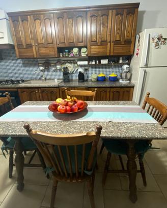 Cucina completa di elettrodomestici