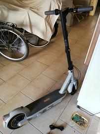 Monopattino elettrico 