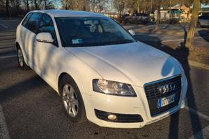 Audi A3 Sportback 1.6 tdi 90cv+Radio Android/Apple