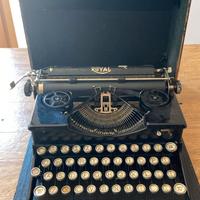 Macchina da scrivere vintage ROYAL