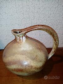 Pottery vases 