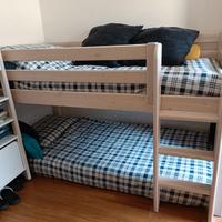 cameretta FLEXA - letto rialzato e libreria