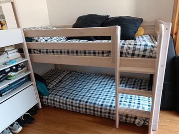 cameretta FLEXA - letto rialzato e libreria