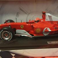 Ferrari F2004 modello scala  1/18 hot wheels
