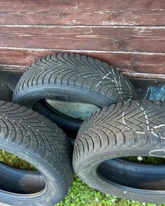 Gomme auto Pirelli invernali