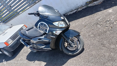 Yamaha Tmax 500