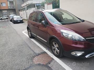 Renault Scenic cross 1.5 dci E5b