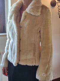 Pelliccia ecologica corta per donna