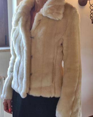 Pelliccia ecologica corta per donna