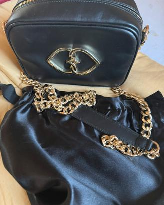 Tracolla motivi  nera pelle  con catena oro nuova