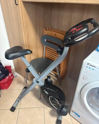 Cyclette pieghevole