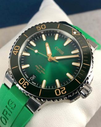 Oris Aquis date 400 Caliber 