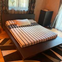 Letto di Poltrona Frau king size in pelle marrone