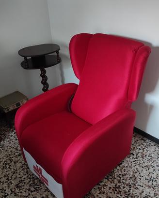 Poltrona elevabile due motori funzione lift/relax
