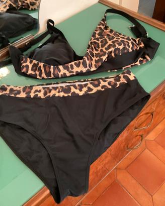 Bikini leopardato