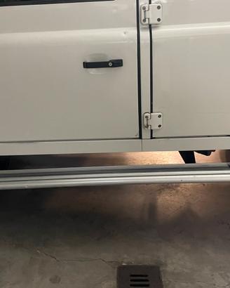 Defender 110 pedane laterali