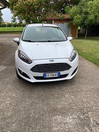 FORD Fiesta 6ª serie - 2015
