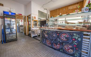 Pizzeria a Porto Sant'Elpidio 2 locali