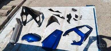 Vari ricambi Yamaha R6 2003 2004 2005