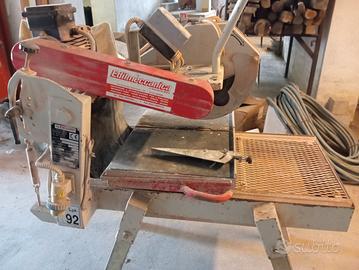 Segatrice ad acqua per edilizia