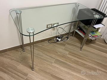 Scrivania cristallo con gambe in acciaio cromato