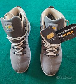 Scarponcini da trekking uomo n.42 nuovi.