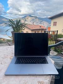 MacBook Pro 16” 2021 M1 Pro – 16GB RAM – 512GB SSD