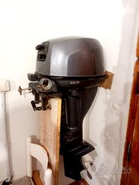 fuoribordo yamaha 9.9 4T da spinta