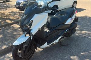 Yamaha Xmax 250