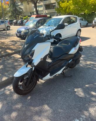 Yamaha Xmax 250
