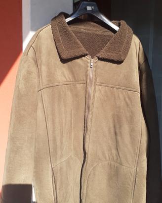 Giaccone verde vellutato con imbottitura