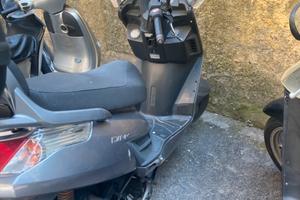 Scooter dink 125