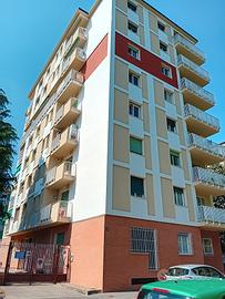 Luminoso Bilocale con Balcone e Cantina