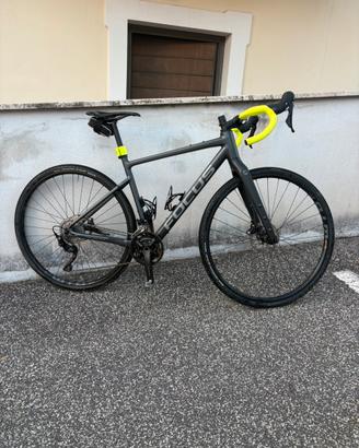 Bici Gravel  FOCUS Atlas
