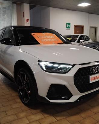 AUDI A1 citycarver 30 TFSI S tronic Identity Con