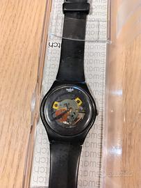 Swatch "Black Lacquered" con scatola 