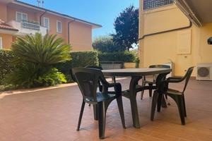 Vada, 4 posti con giardino rif 109a