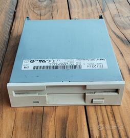 Lettore floppy disk NEC FD1231H. 134-506791-