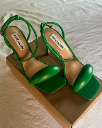 Sandali Steve Madden nuovi .