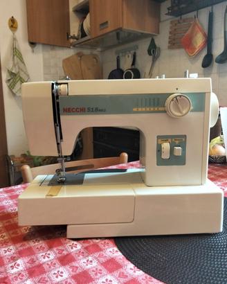 Macchina da cucire Necchi Type 518
