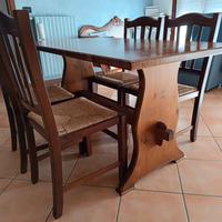 Tavolo in legno pieno + 4 sedie classiche 