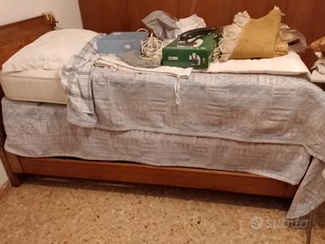 letti, comodini e armadio per camera doppia