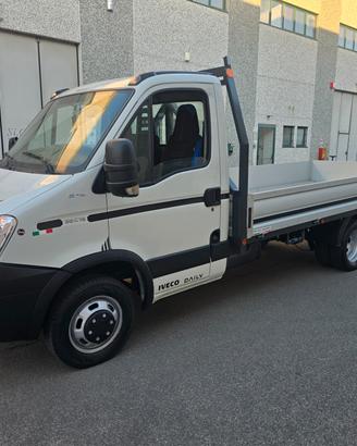 IVECO 35C15.CC3.0HPI. CASSONE FISSO NUOVO 4.40M